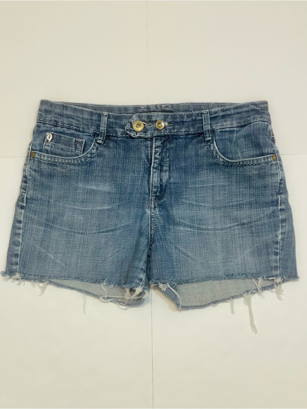 Nine West Women’s Blue Denim Cutoff Frayed Hem Jean Shorts Size 12